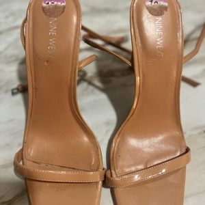 Vendo zapatos de mujer de 1 o 2 usos en buen estado